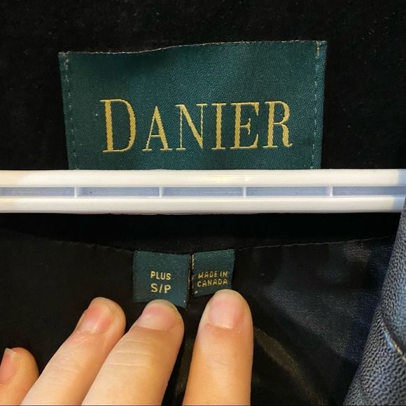 Danier Genuine Leather Suede Collared Zipper Black Jacket Size Plus small - Picture 4 of 7